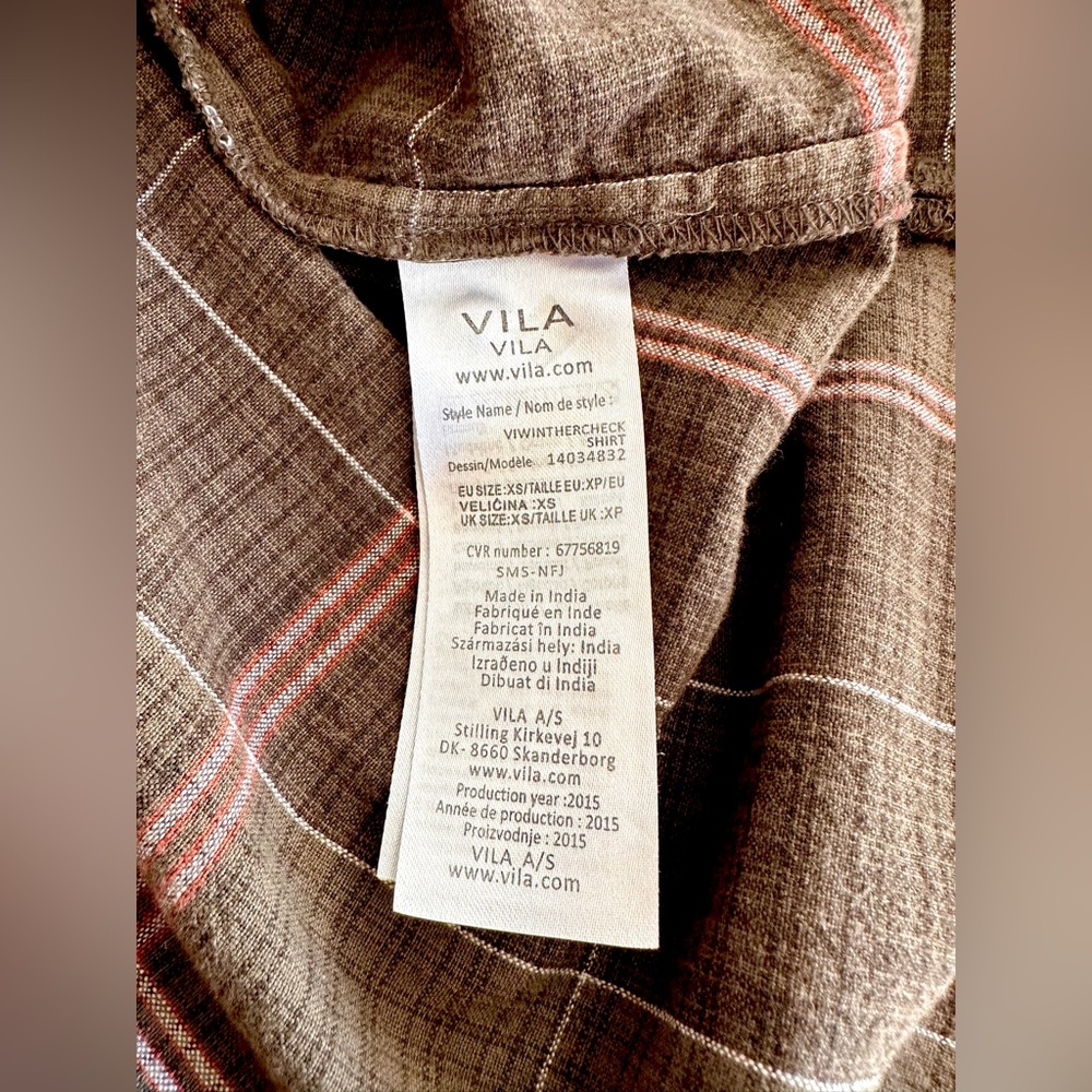 VILA Women’s Button-Down Shirt - Picture 6 of 8